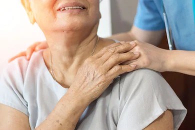 La fondation s’est engagée à contribuer, entre autres, à la location de téléviseurs pour les gens en unités d’hospitalisation du CHDL, l’achat de téléviseurs pour l’URFI, l’acquisition de matériel de divertissement, tels que des lecteurs DVD portatifs pour les patients.