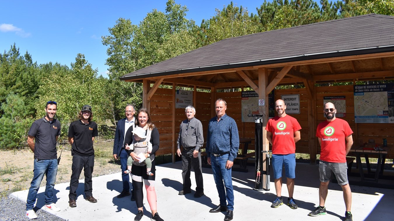 David Carbonneau, David Turcotte, Yves Perron, Audrey Boisjoly, Luc Ducharme et Pierre Lépicier,  Alexandre Comtois et Hugo Flamand
 
