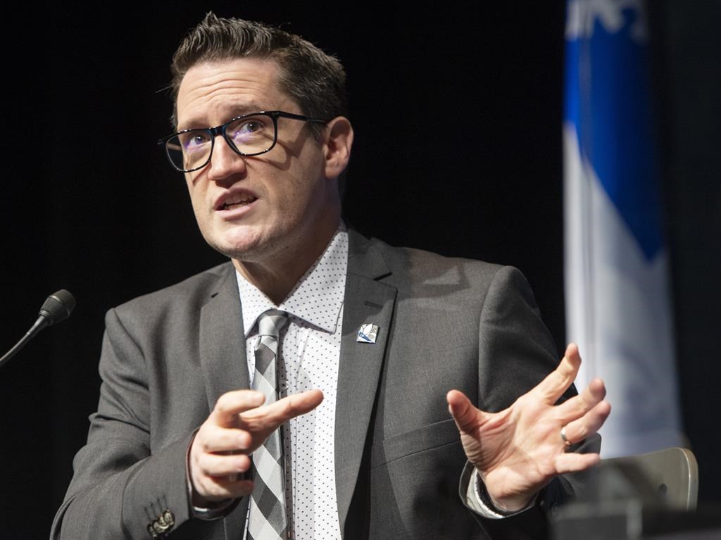 Émissions de GES des autos au Québec: projet gouvernemental de hausse des normes