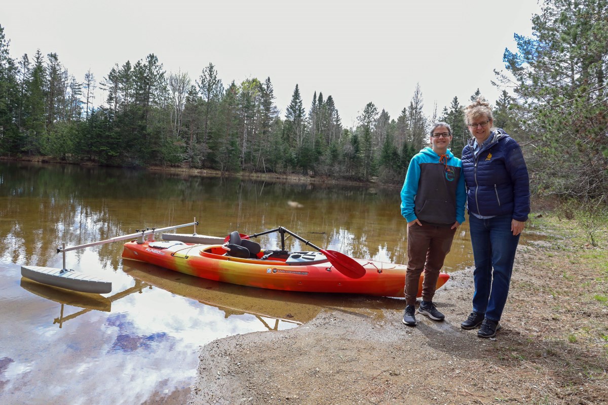 Un kayak adapté à Chalets Lanaudière offert par l'ARLPHL