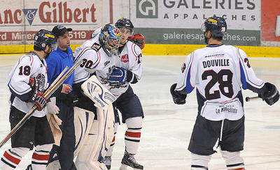 La perte de Julien Ellis pourrait sonner le glas des espoirs des Trifluviens de remporter le championnat de mi-saison de la LNAH. Photo: Terry Charland/Flageol Photo