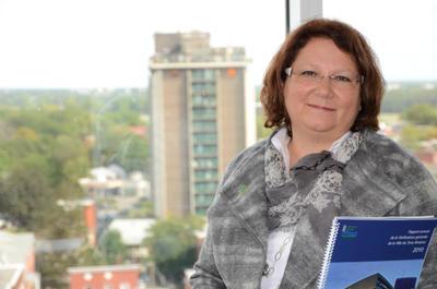 À cause de dépassements de coûts imprévus, la vérificatrice générale de la Ville de Trois-Rivières, Andrée Cossette, a octroyé un contrat dépassant les 25 000$ sans aller en appels d offres à la firme Navigant, qui l épaule dans son enquête dans le dossier des Fêtes du 375e.GUILLAUME JACOB/L'ÉCHO DE TROIS-RIVIÈRES/AGENCE QMI