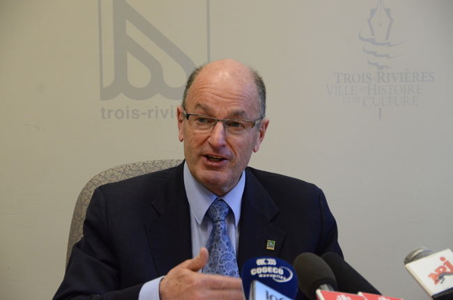 Le maire de Trois-Rivières, Yves Lévesque. 