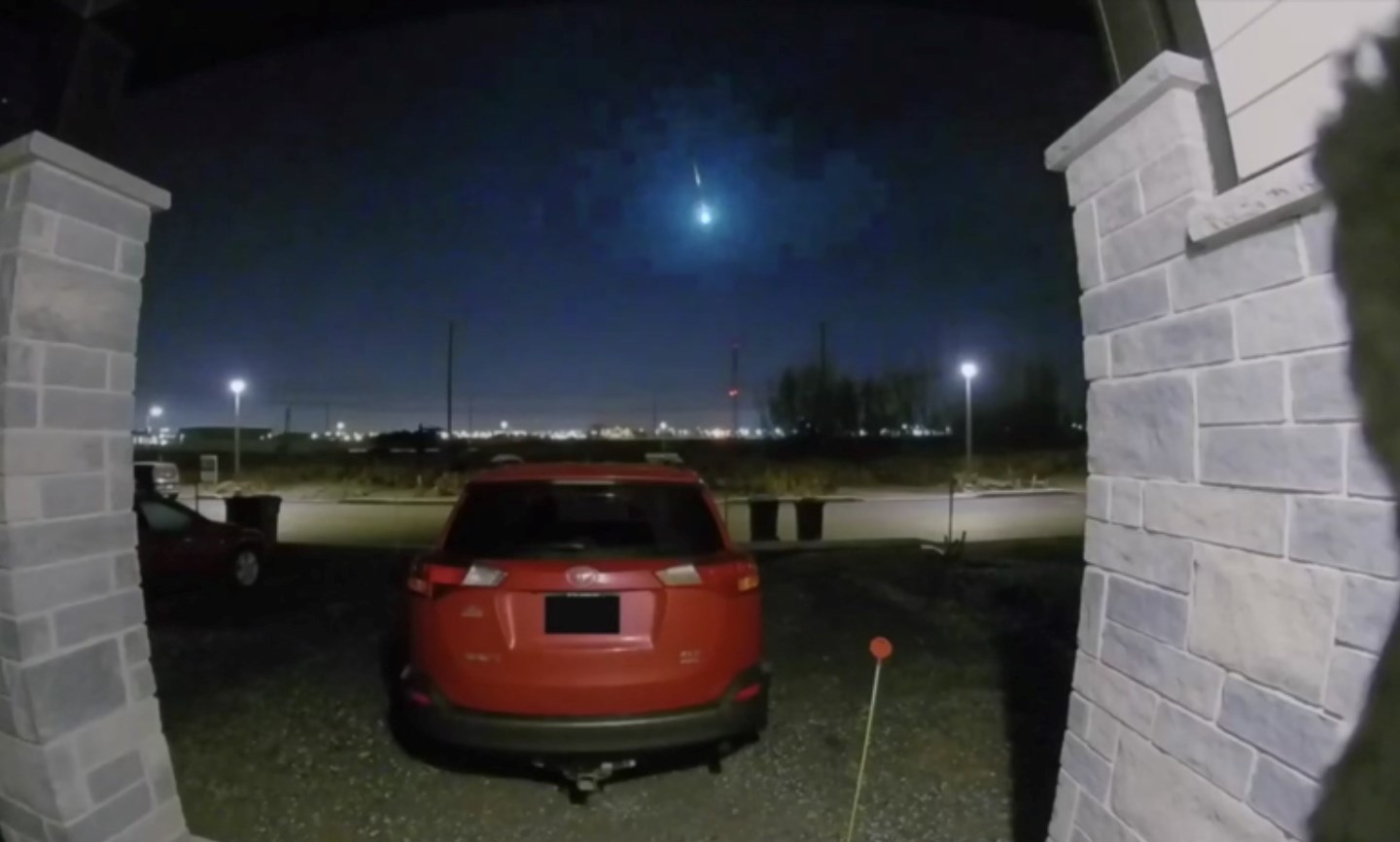 Deux autres vidéos du passage du météore ce lundi