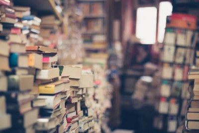 Pour emprunter un livre, les abonnés devront obligatoirement le réserver à l’avance et attendre la confirmation que leur réservation est prête.
