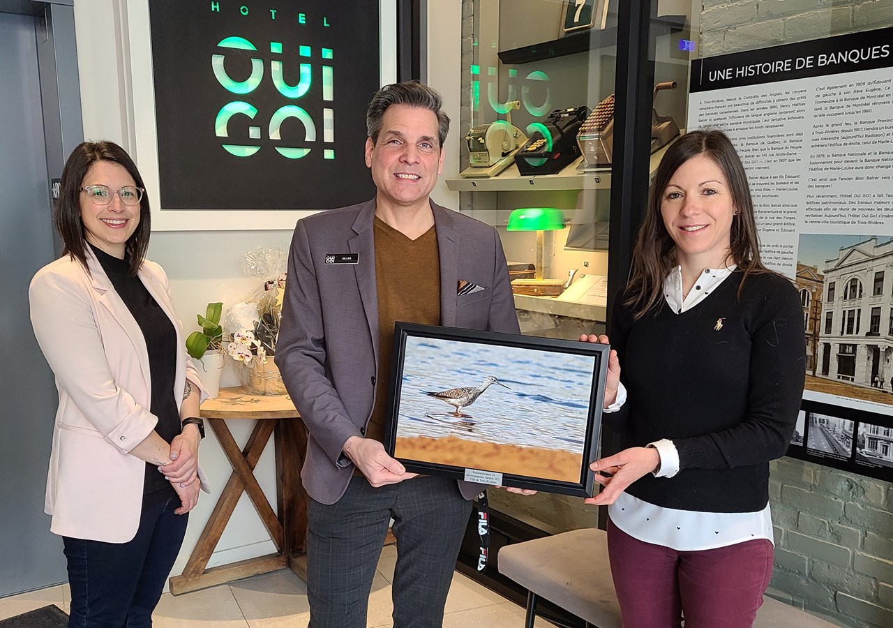 • Cindy Provencher, directrice générale à la Fondation Trois-Rivières durable • Gilles Babin, copropriétaire de l’Hôtel Oui GO! • Julie Adams, spécialiste en environnement à la Ville de Trois-Rivières
