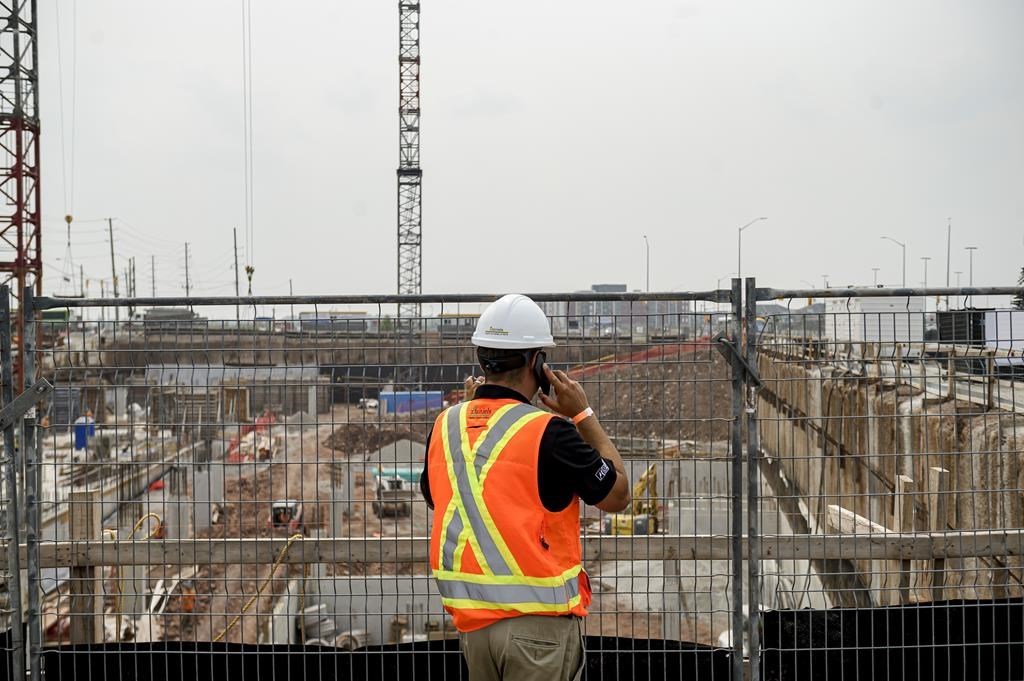 Priorité d'embauche dans la construction : des entrepreneurs veulent interjeter appel 