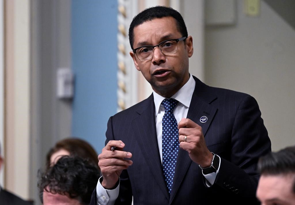 Itinérance: Lionel Carmant annonce 15,5 millions $ pour des refuges