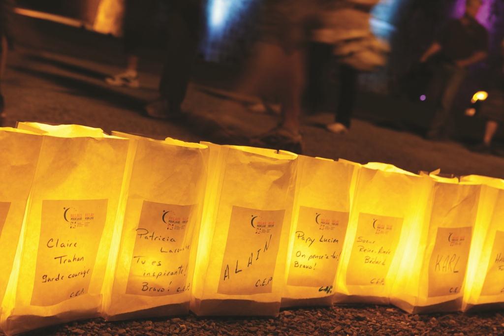 Lors de cette marche sous la lune, des luminaires seront&nbsp;allumés à la mémoire des malades et des disparus.