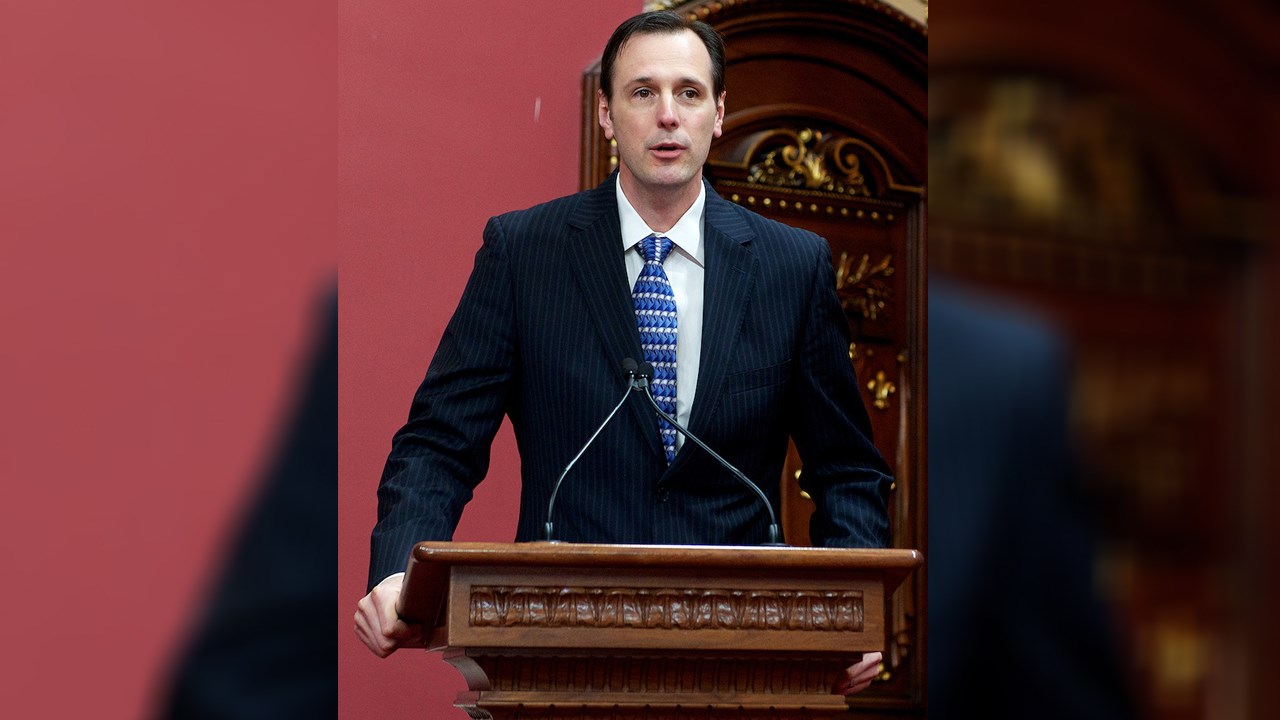 Le gouvernement maintient des structures archaïques en Éducation selon le député de Chambly