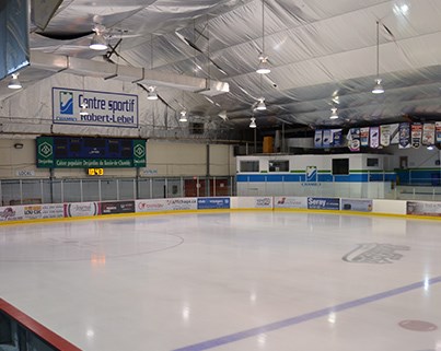 Les activités se déroulant au Centre sportif Robert-Lebel, font parties des suspensions.
