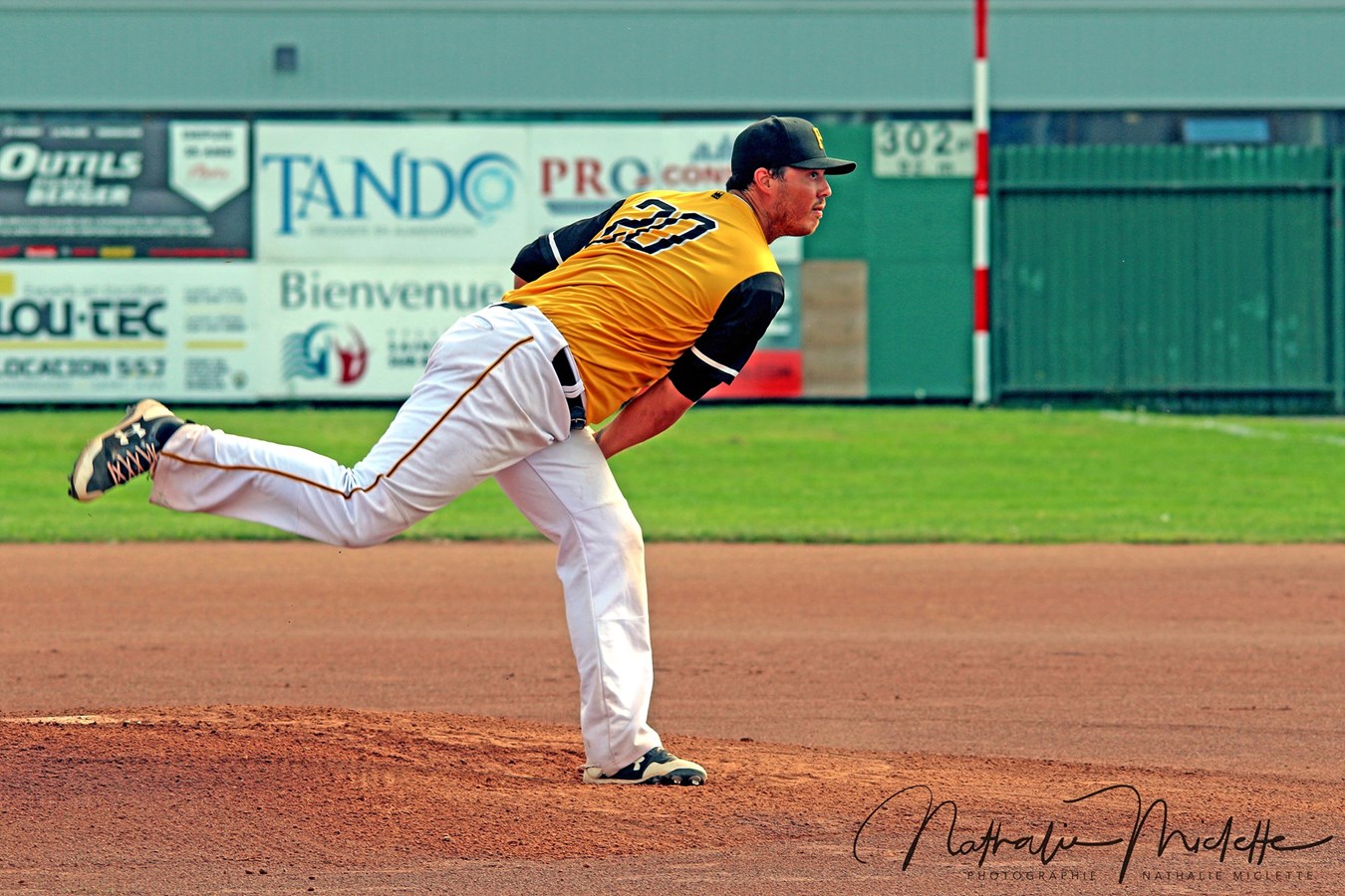 Baseball: Lafrenière lance et frappe dans la victoire des Pirates