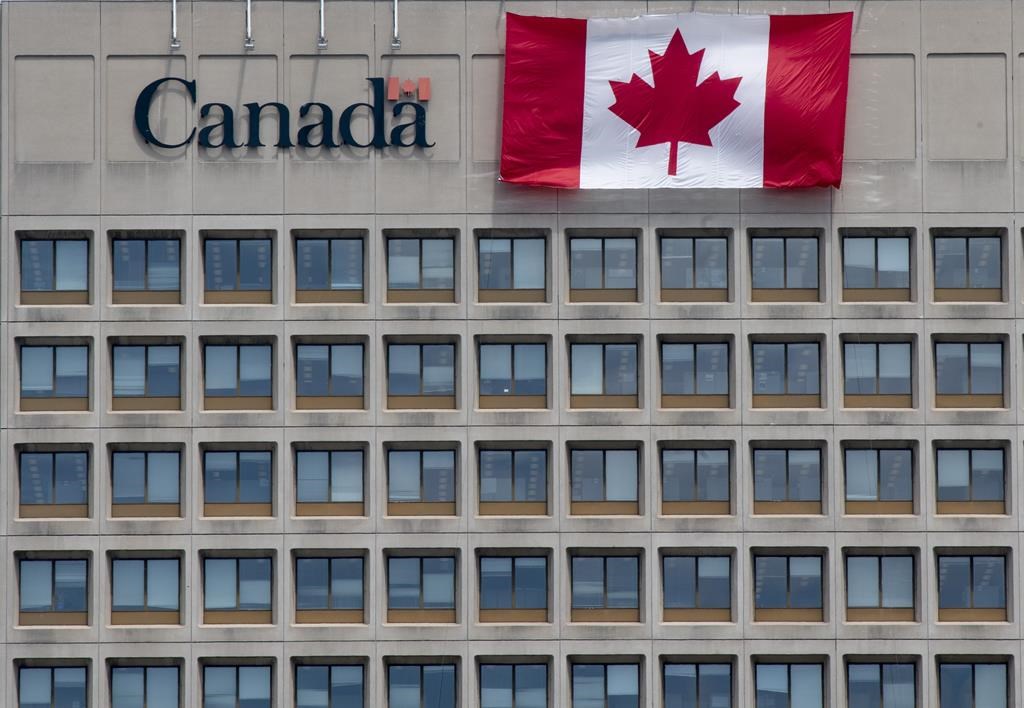 Un conseiller scientifique démissionne de Santé Canada, demandant une refonte majeure