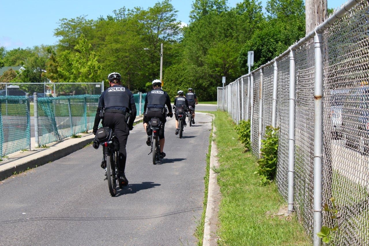 L’escouade à vélo a effectué 2267 heures de patrouille, circulant notamment dans les parcs, les cours d’école, les pistes cyclables et près des cours d’eau.