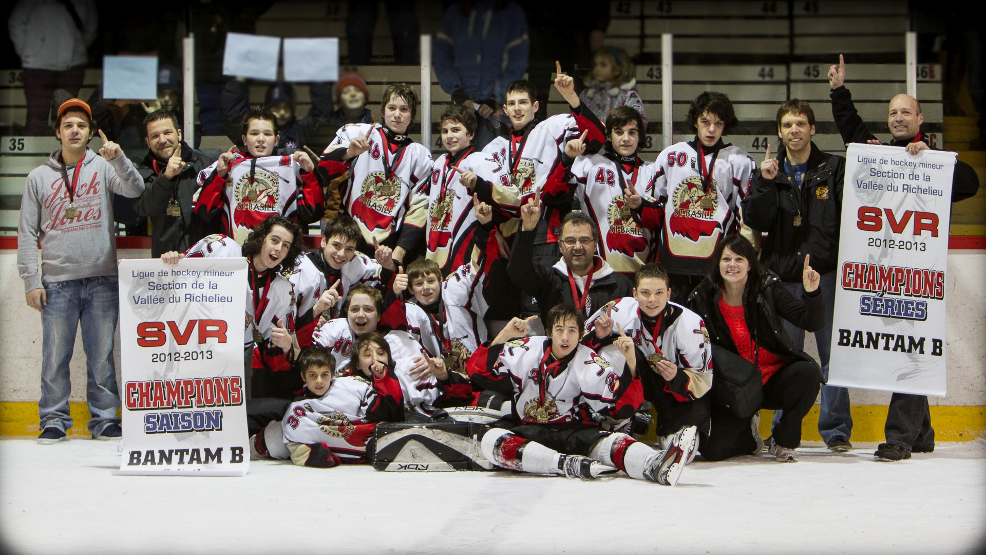 Rangée du haut&nbsp;: Cédric Morin (entraîneur), Alex Gauthier (entraîneur), William Gauthier, Alexandre Gallant, Alex Ménard, Tom Lachance, Adam Tremblay, Alex Morin, Marco Montminy (entraîneur), Guy Brousseau (entraîneur). Rangée du bas&nbsp;: Nicolas Forlini, Marc-Antoine Brousseau, Raphaël Daraîche, Samuel Marcil-Perreault, David Robillard, Dave Marsolais (gardien), Steven Bonnette-Emond, Christian Morin (entraîneur-chef), Émeric Montminy, Sophie Bonin (gérante).