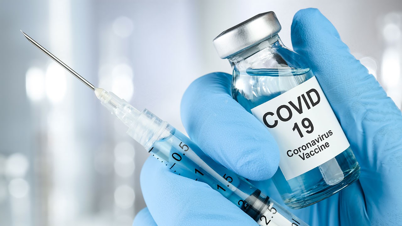 Ottawa pousse ses scientifiques à trouver rapidement un vaccin en leur accordant 450 M$, ce vendredi 15 mai.