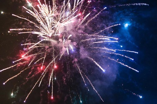 Fête nationale: les festivités et les feux d'artifice remis à l'an prochain