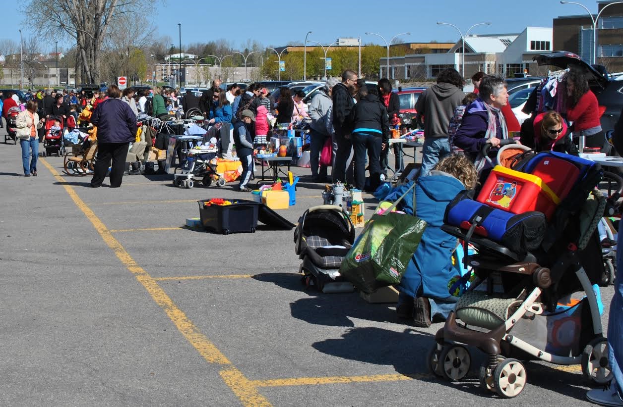 Sainte-Thérèse: une vente qui fait le bonheur des enfants