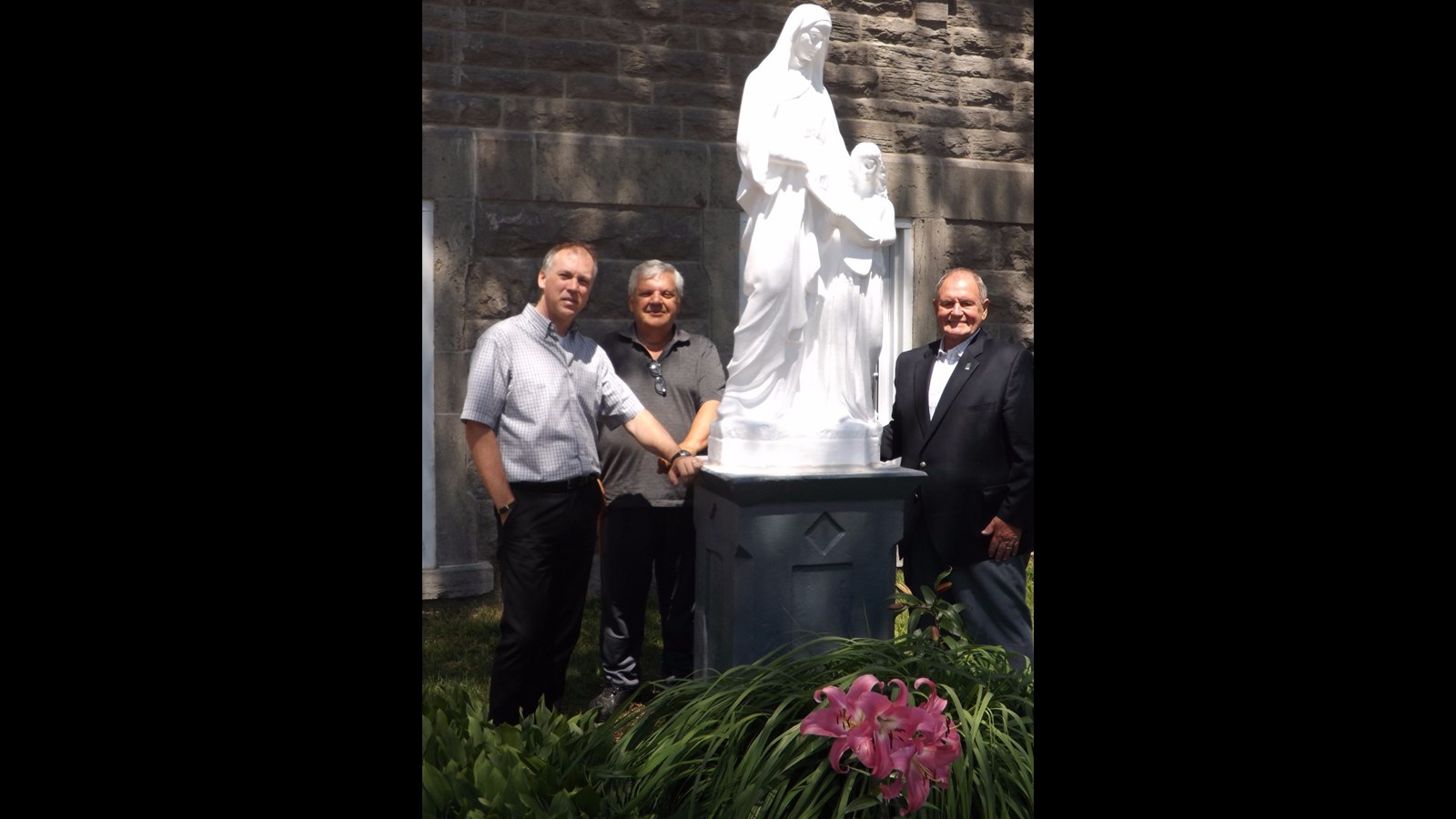 La statue de sainte Anne rentre au bercail