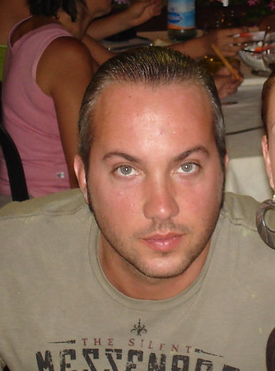 Cinq ans après les faits, le Service de police de Laval demande la collaboration du public dans le dossier du meurtre de Jeremy Brick, abattu en 2008, à Laval.