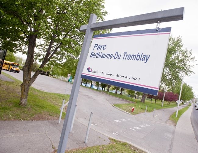 Le parc Berthiaume-du-Tremblay a été le théâtre d'une agression armée, dimanche le 12 mai en fin d'après-midi. Un des agresseurs a par la suite alerté la police pour rapporter le vol de sa voiture, qu'il avait oubliée au parc en prenant la fuite à pied suite à son délit.