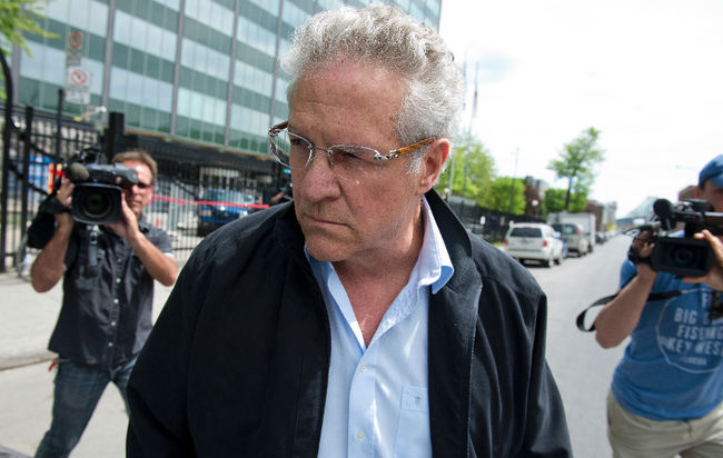 <p>L'unité permanente anticorruption (UPAC) a arrêté jeudi matin l'ex-maire de Laval Gilles Vaillancourt dans le cadre de la plus importante frappe de son histoire. En tout, 37 personnes vont être accusées en lien avec un stratagème de collusion et de corruption dans l'octroi des contrats municipaux. Sur la photo, Tony Accurso à sa sortie du poste de la Sûreté du Québec, sur la rue Parthenais, à Montréal, le jeudi 9 mai 2013. </p><p>PIERRE-PAUL POULIN/LE JOURNAL DE MONTRÉAL/AGENCE QMI