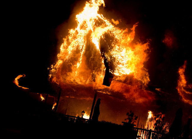 L'incendie criminel qui a ravagé le chalet du Club de golf Le Cardinal à Laval en juillet dernier serait un message à Vito Rizzuto qui y aurait tenu plusiers réunions récemment.