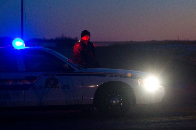 Les suspects avaient été arrêtés vers 21 h 30 alors qu’ils circulaient à bord de deux véhicules sur la route 102, près d’Enfield, a indiqué la GRC, dans un communiqué publié mardi.