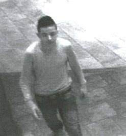 La police de Laval demande l'aide de la population afin d'identifier cet adolescent suspecté de vol de bijoux.
