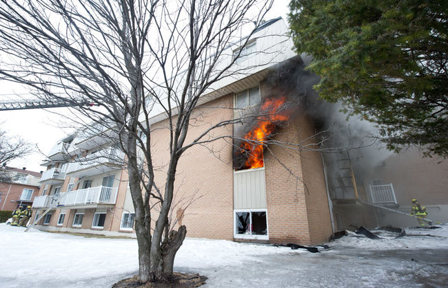 Les pompiers ont combattu les flammes pendant plus de cinq heures, mercredi après-midi.
