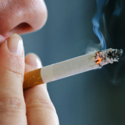 « Le tabac fait souffrir ses victimes, avant de les tuer », affirme la campagne choc de la Semaine pour un Québec sans tabac 2015