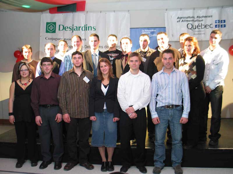 Vingt jeunes agriculteurs de la région honorés