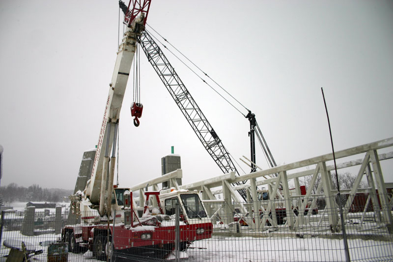 Les travaux de la passerelle avancent rondement