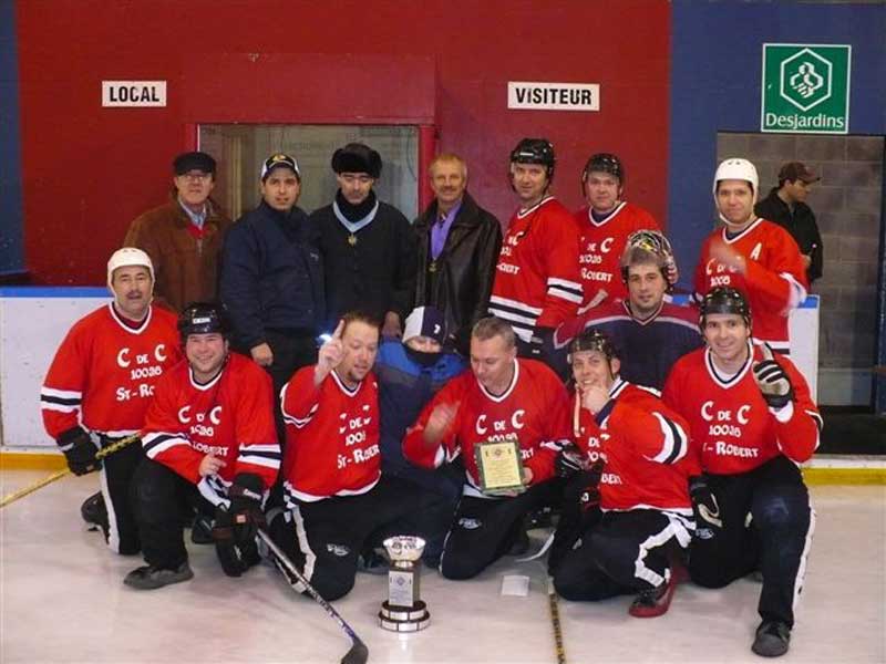 Une belle réussite pour le tournoi de hockey bottine des Conseils de Chevaliers de Colomb