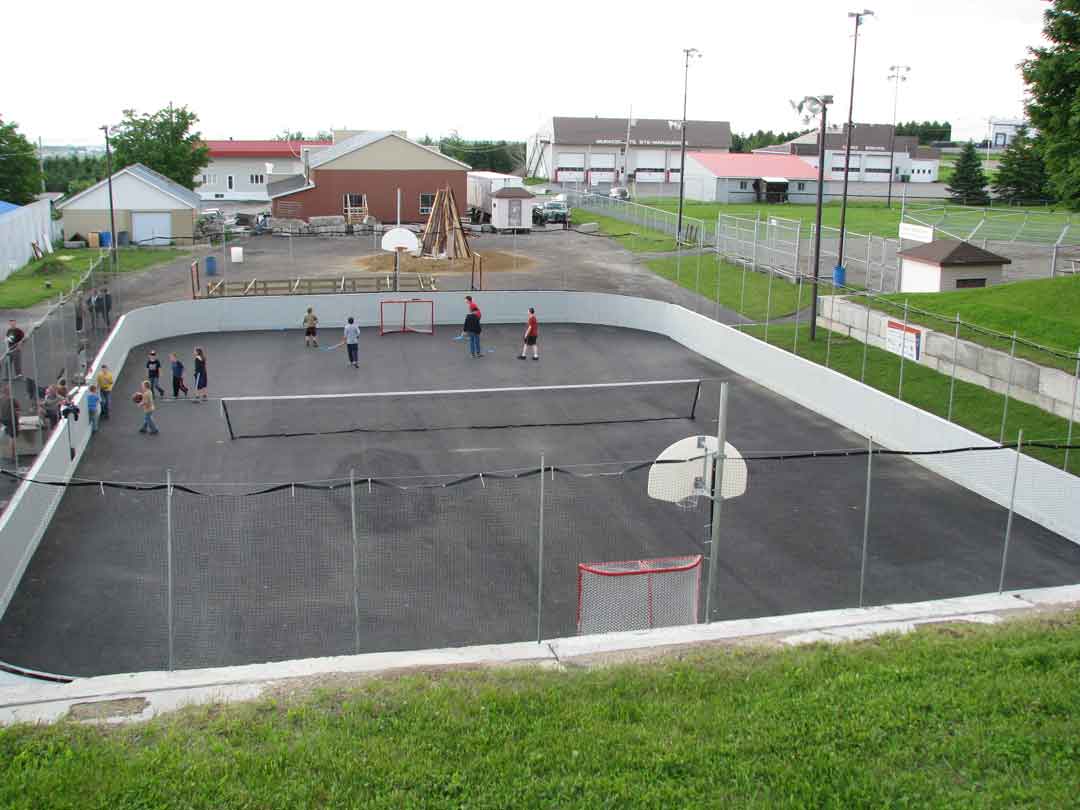 Sainte-Marguerite a son terrain de deck-hockey