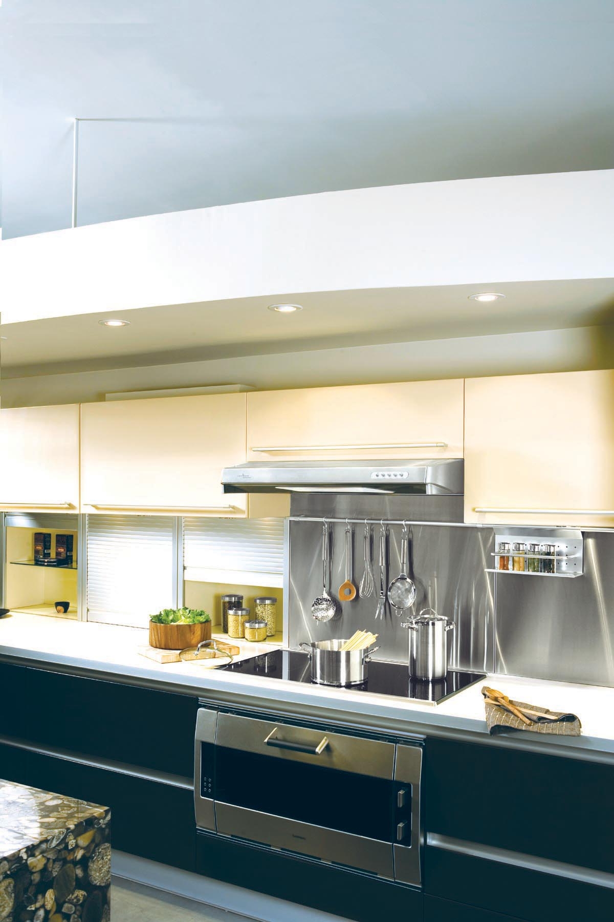 De l'air pur dans votre cuisine - De nouvelles hottes de cuisine très design qui éliminent la fumée, la vapeur et les odeurs