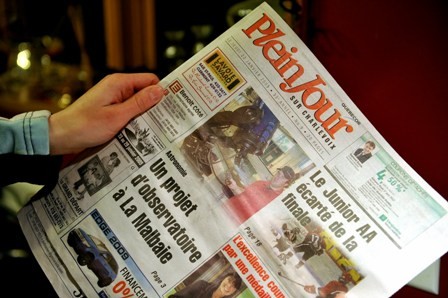 L'industrie des journaux perd encore une brique