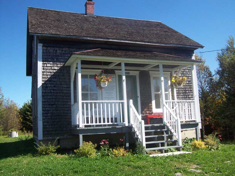 Une vieille maison à Saint-Hilaire-de-Dorset vaut le déplacement