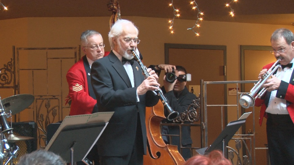 Le lieutenant-gouverneur est venu donner ses voeux des Fêtes à l'Oiseau bleu