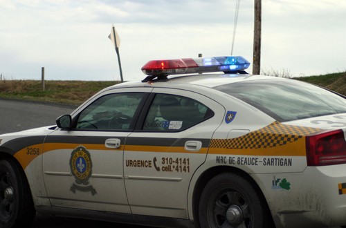 Accident à Saint-Gédéon, vol à Saint-Honoré et chèque falsifié à Saint-Côme