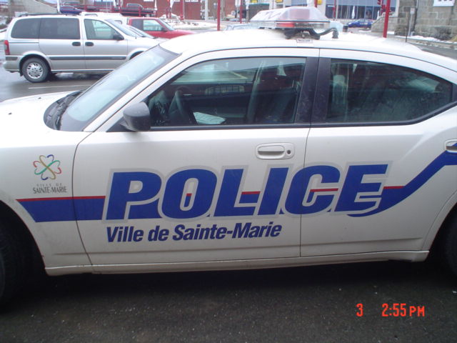 Vols et accident à Sainte-Marie
