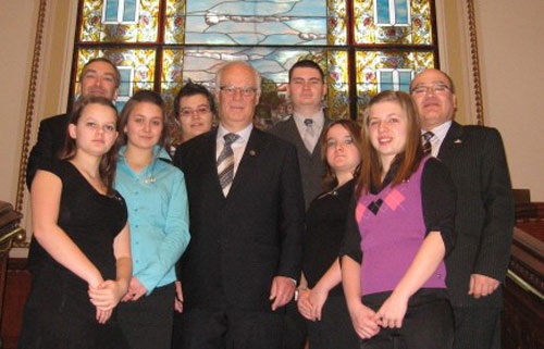 Six élèves de la CSBE participent au Parlement des jeunes 2011