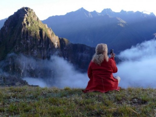 Sarâ Julia guide les voyageurs au Pérou et dans leur quête de leur raison d'être