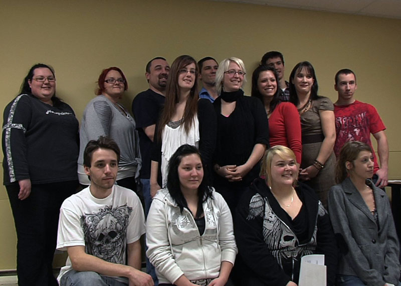 Émilie Mathieu et des jeunes du Carrefour jeunesse-emploi s'envoleront vers le Maroc