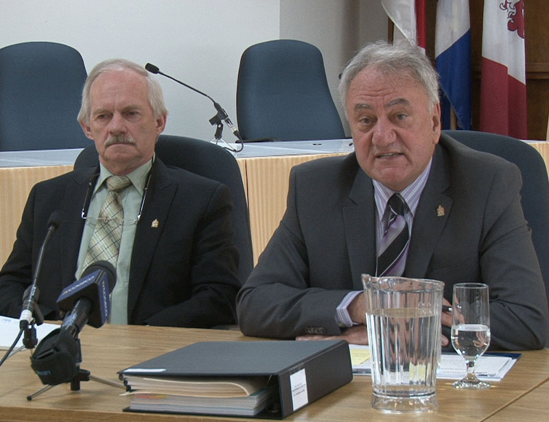 François Fecteau dénonce les propos qu'aurait tenus Roger Carette à l'endroit du directeur général de la Ville