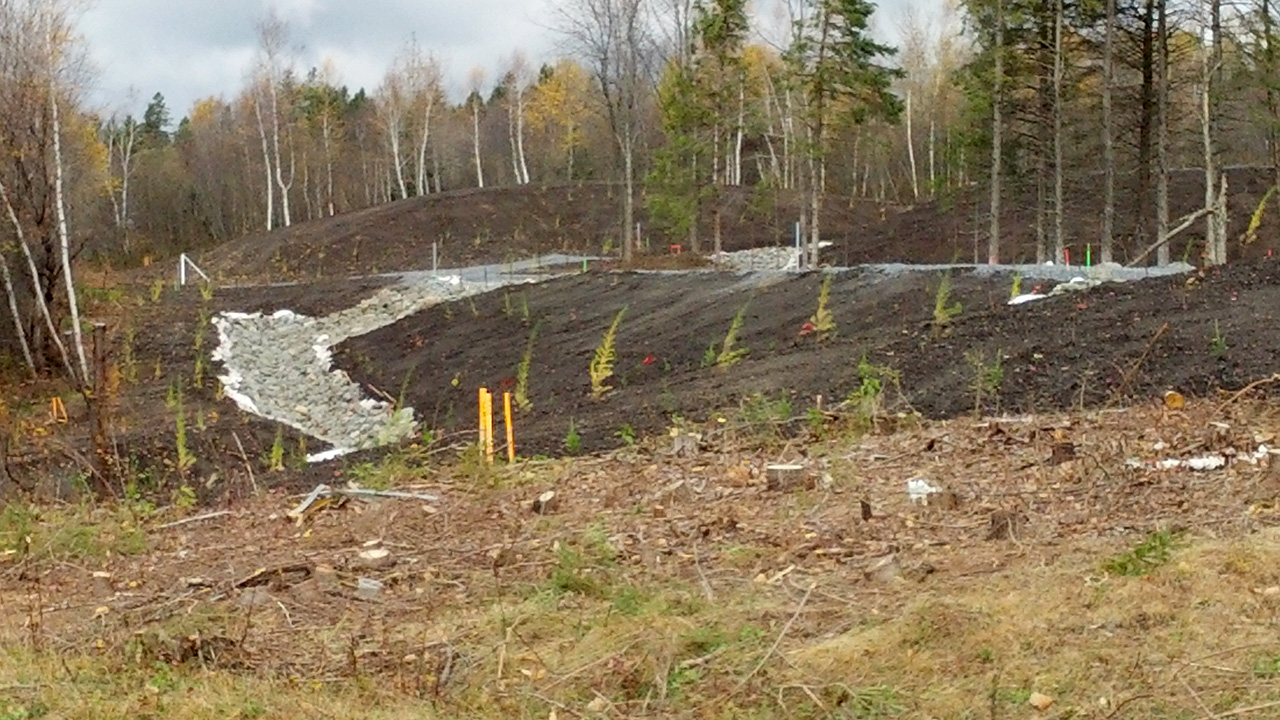 Les nouveaux bassins de rétention attirent des curieux à Sainte-Marie