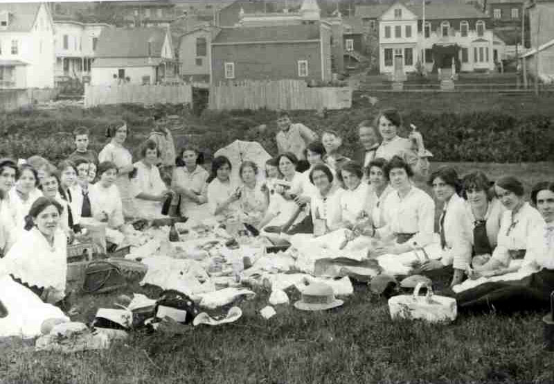 Pique-nique sur les iles en 1915