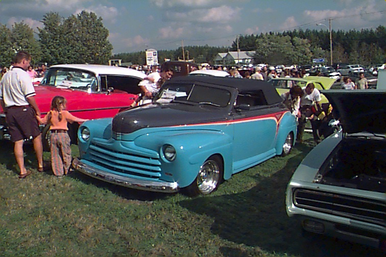 Exposition de voitures antiques en 1998