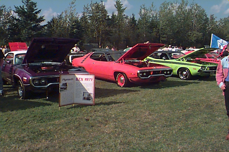 Exposition de voitures antiques en 1998