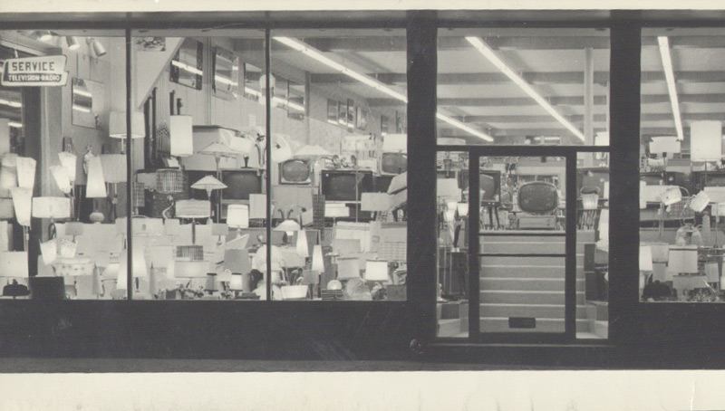 Commerce de la 1e Avenue est à St-Georges